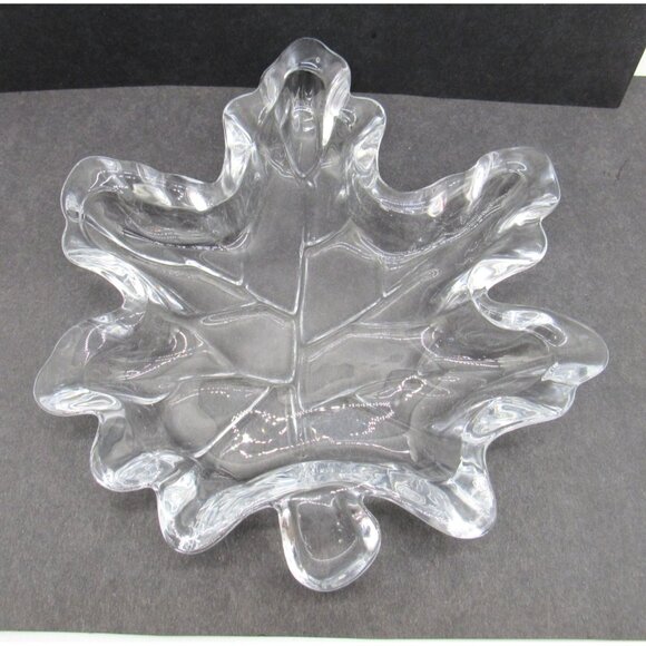 Bowring Maple LEAF Shaped Glass Serving PLATE With Box 9 inches - Picture 3 of 10